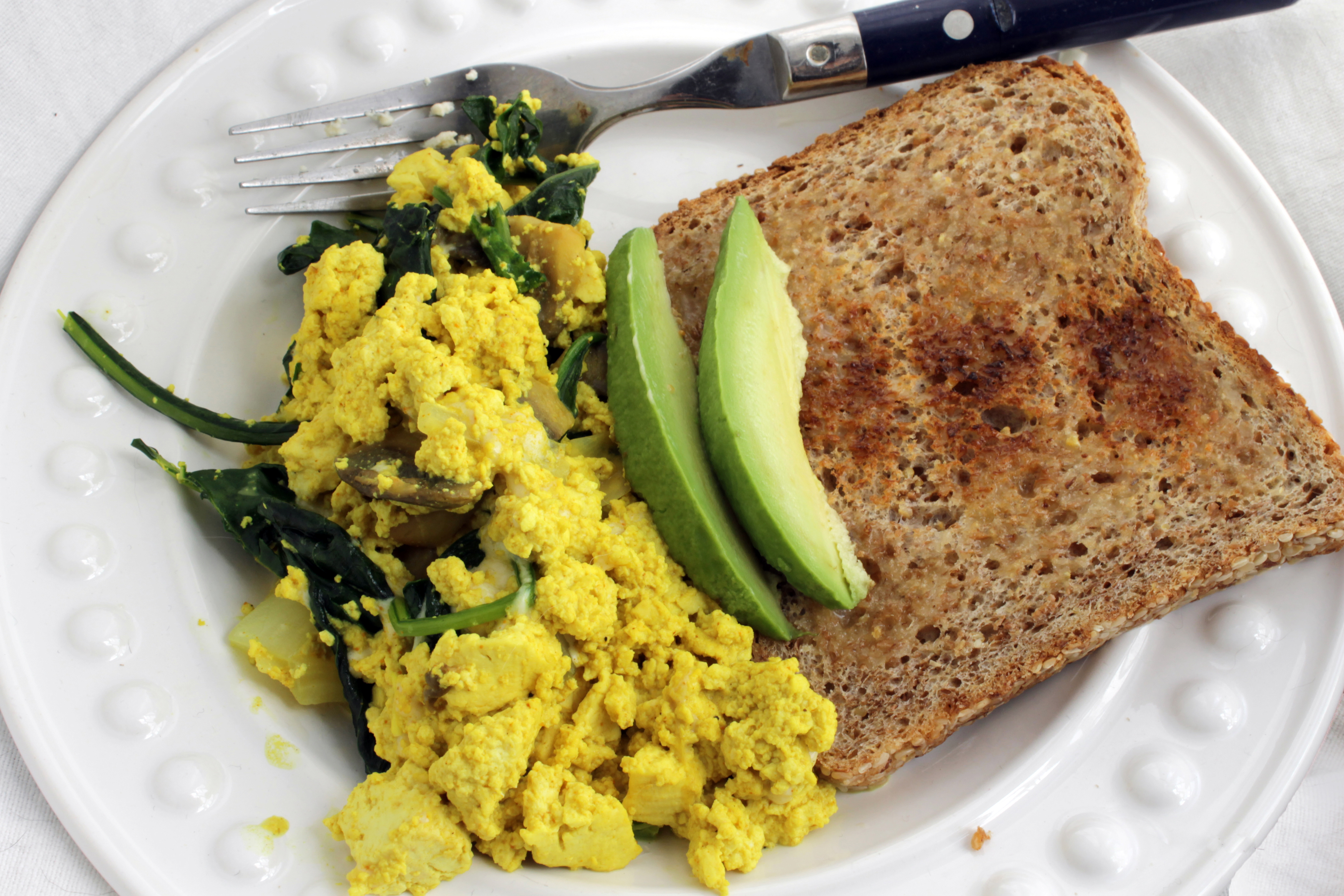 healthy breakfast: saturday morning tofu scramble   