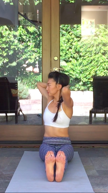 These 4 Pilates Oblique Exercises Give You A Slim Waist & An Hourglass  Shape (Video)