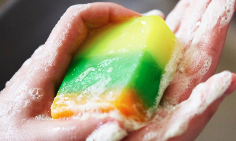 A Better Way to Clean? The Definitive Guide to Soap vs. Shower Gel