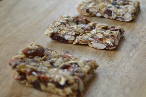 Ditch The Protein Bars & Make These Super Easy, Quick DIY Snacks--No ...