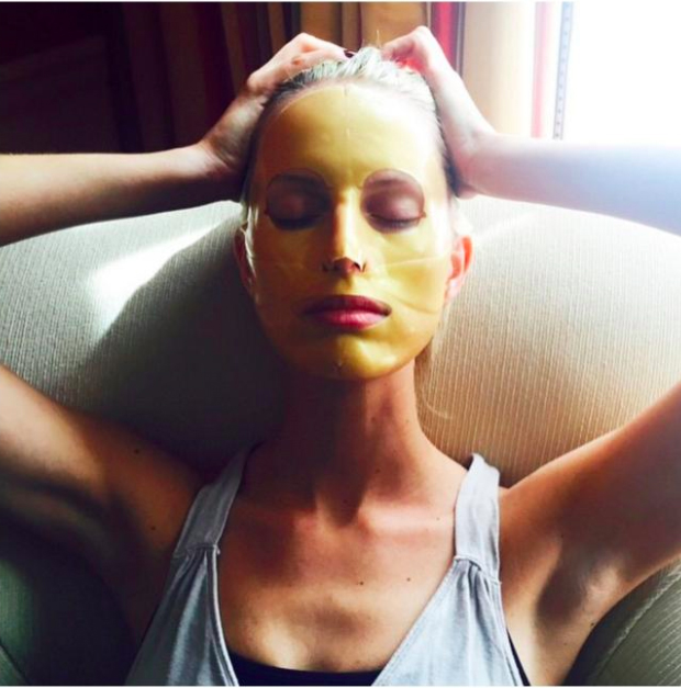 A-Listers Swear Gold Eye Masks Banish Darkness & Bags--How To DIY For Just $