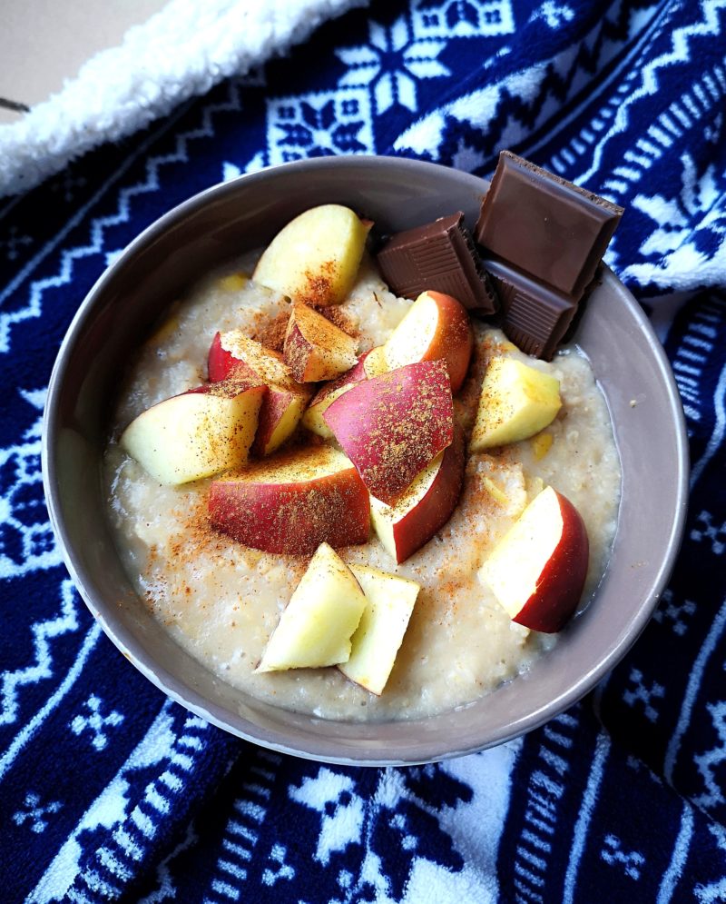 vegan apple oatmeal