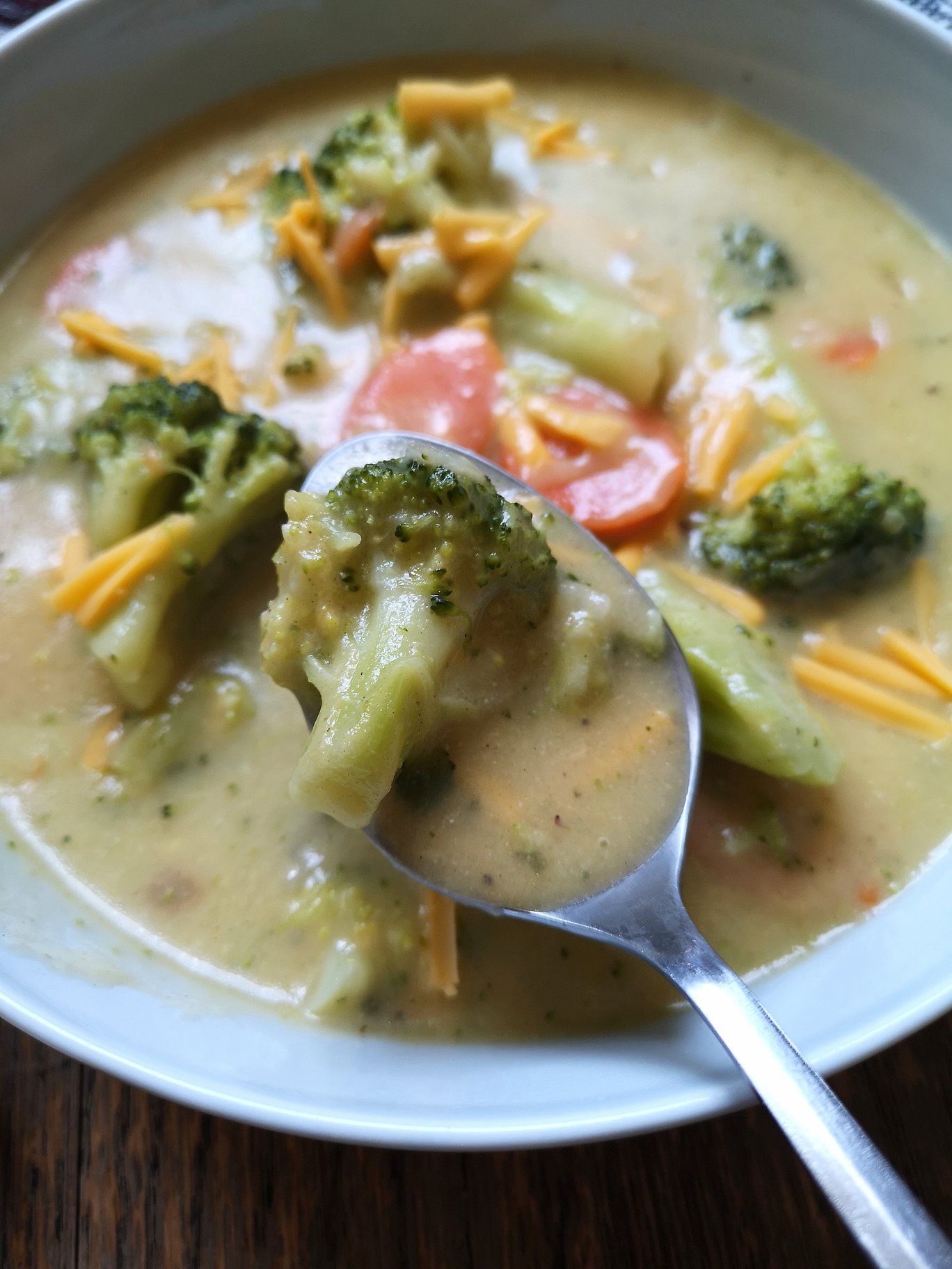 Vegan broccoli cheddar soup