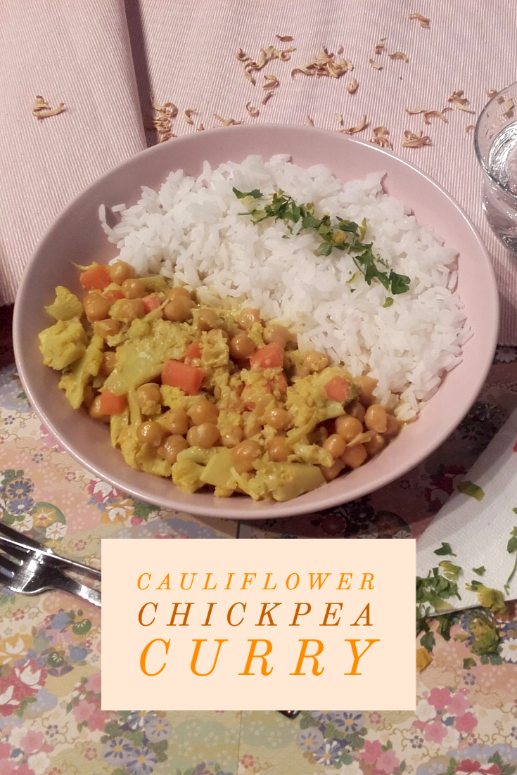 cauliflower chickpea curry with overlayed caption