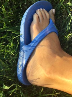 Are OOFOS Orthopedic Recovery Shoes Worth the Price? A Runner Investigates