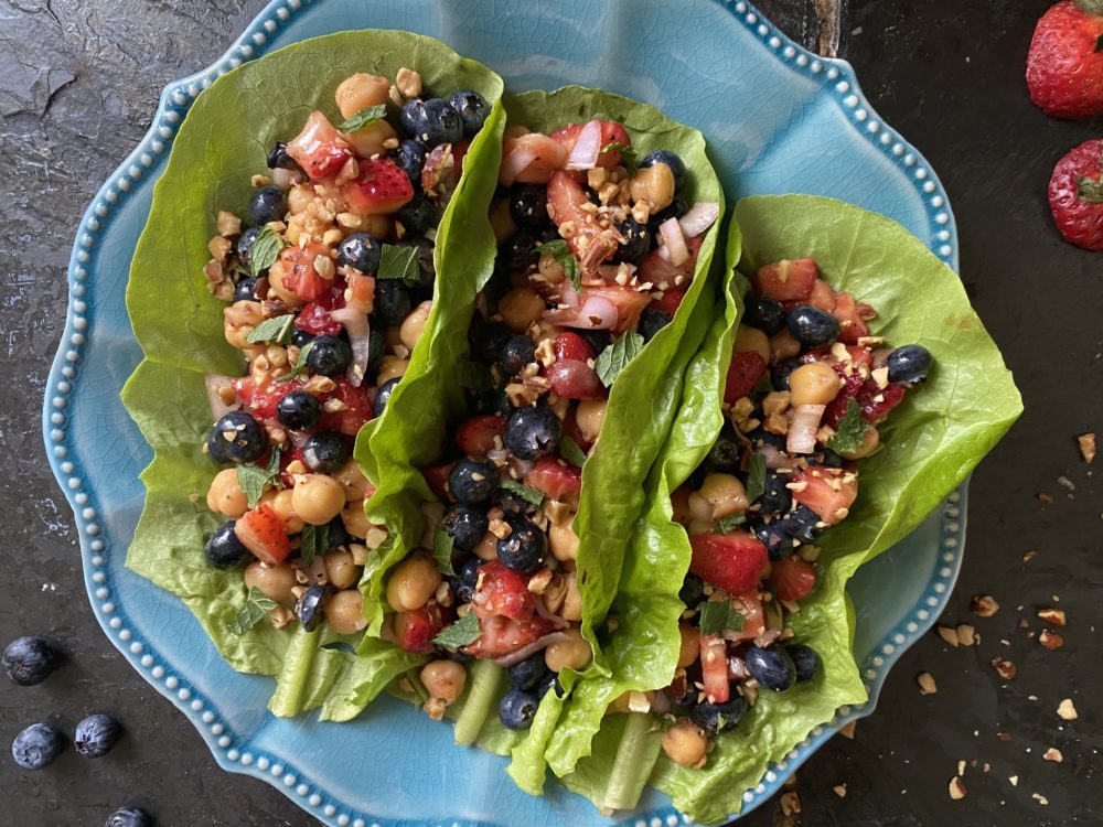 Balsamic Berry Salad Lettuce Cups