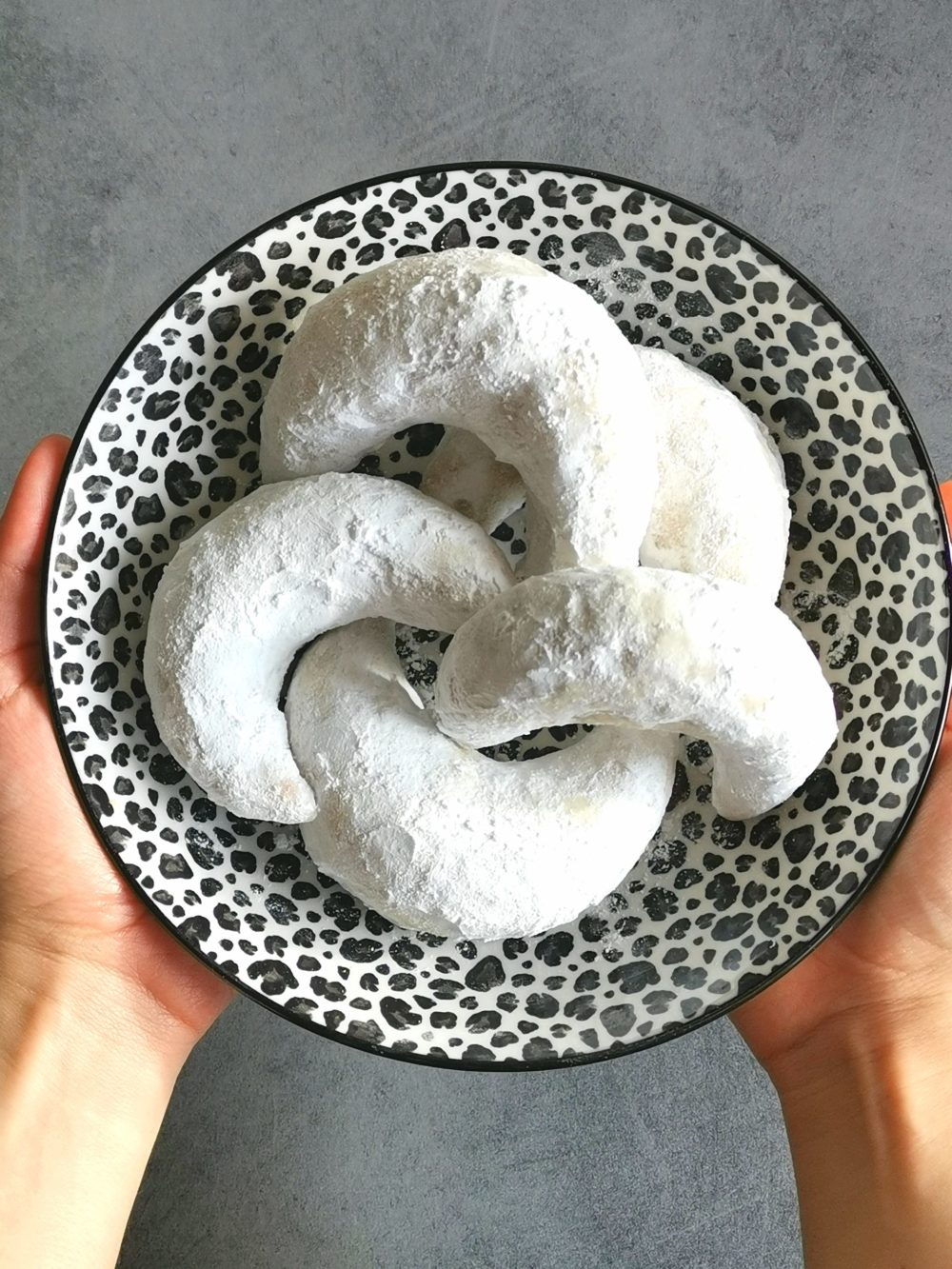 vegan corne de gazelle in a black and white bowl